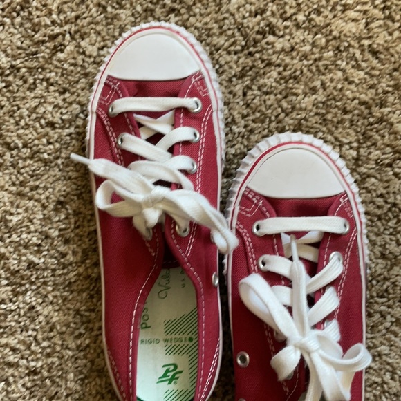 Maroon low top PF Flyer shoes - Picture 2 of 4